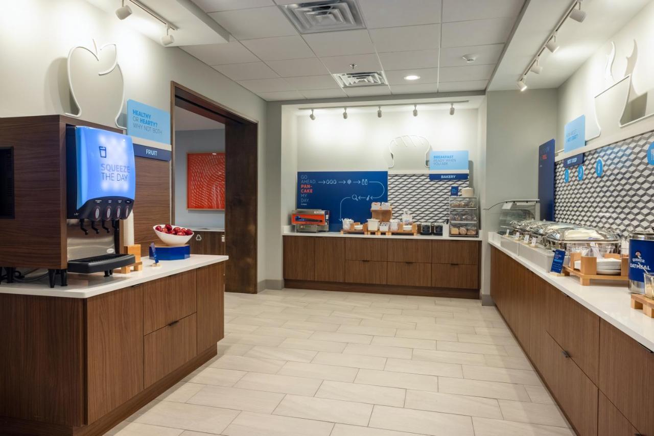 Holiday Inn Express & Suites - Harrisonburg University Area By Ihg Exterior photo