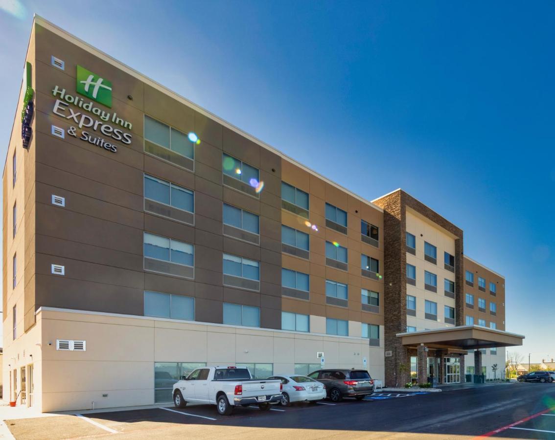 Holiday Inn Express & Suites - Harrisonburg University Area By Ihg Exterior photo